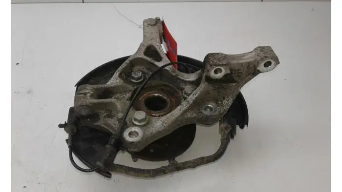 Fusee links-voor Opel Zafira C