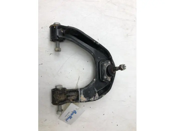 Draagarm links-voor Nissan NT400