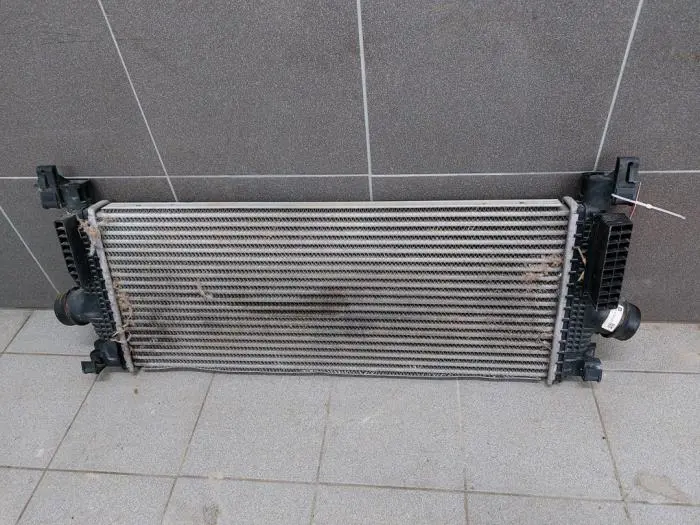 Intercooler Opel Zafira