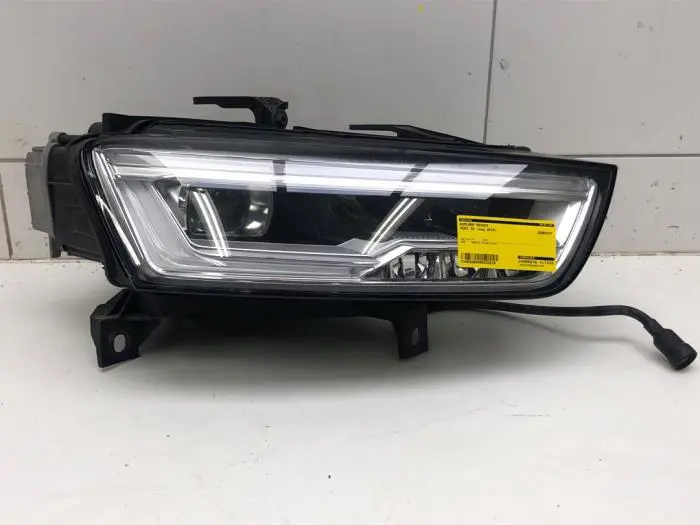 Koplamp rechts Audi Q3