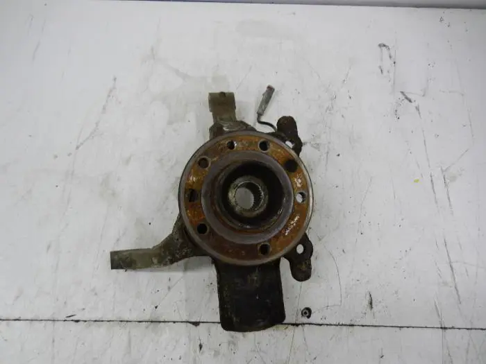 Fusee rechts-voor Opel Zafira B 05-